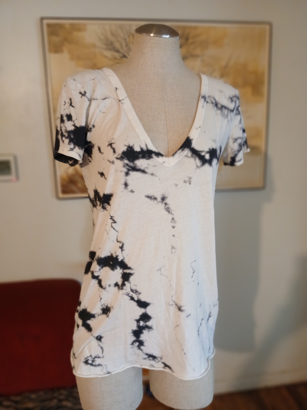 Women’s Black & White Tie-Dye V-Neck By Enya Costa